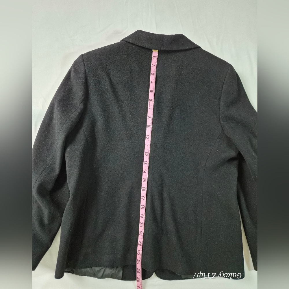Classic Black Three-Button Wool Blend Blazer / Pe… - image 6